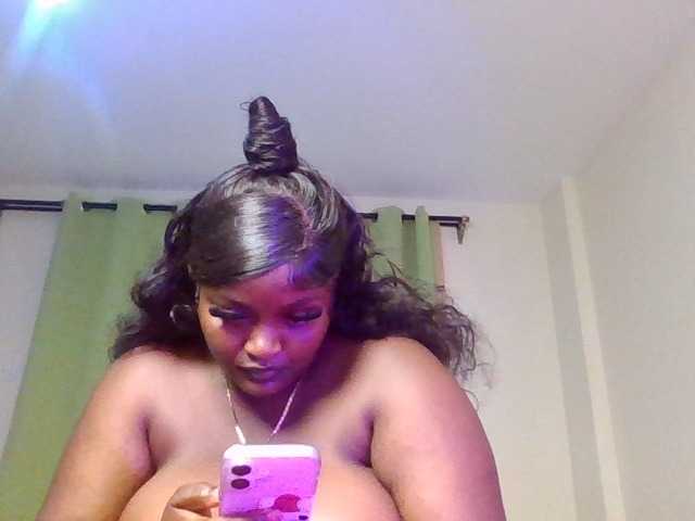 Wildebony1 live cam on BongaCams