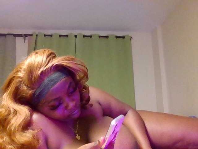 Wildebony1 live cam on BongaCams
