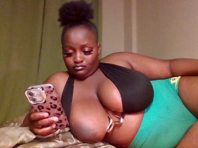 Wildebony1 live cam on BongaCams