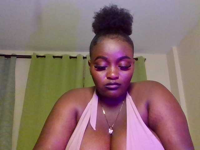 Wildebony1 live cam on BongaCams