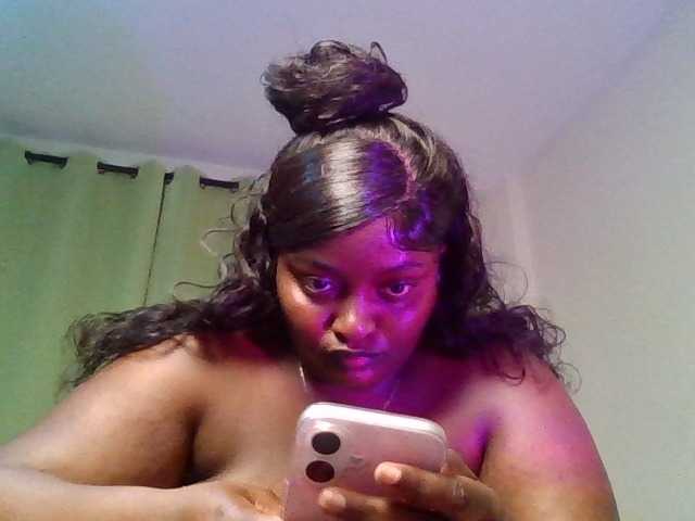 Wildebony1 live cam on BongaCams