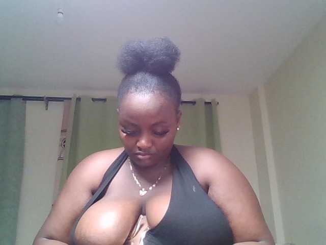 Wildebony1 live cam on BongaCams