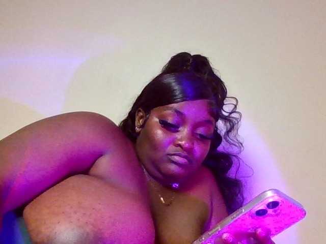 Wildebony1 live cam on BongaCams