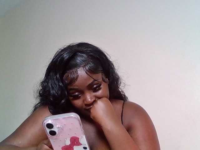 Wildebony1 live cam on BongaCams