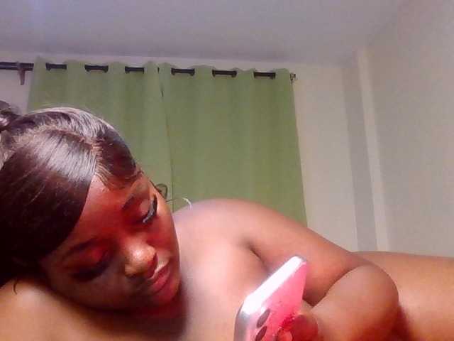 Wildebony1 live cam on BongaCams