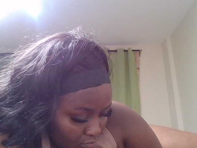 Wildebony1 live cam on BongaCams