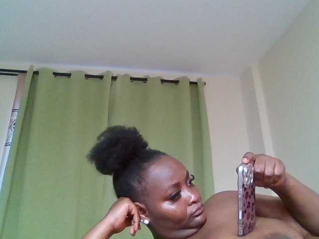 Wildebony1 live cam on BongaCams