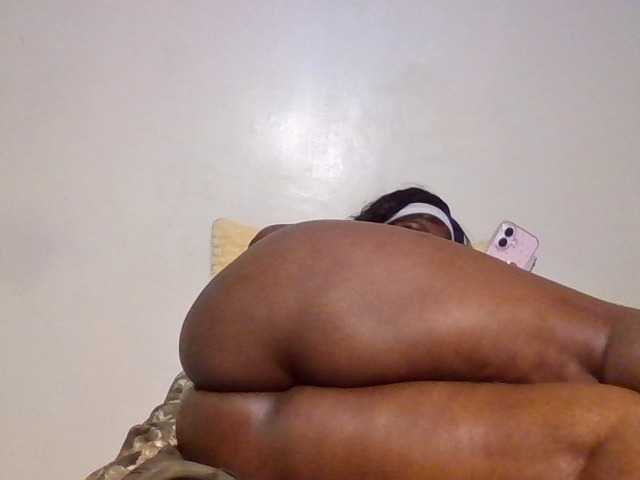 Wildebony1 live cam on BongaCams