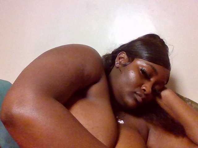 Wildebony1 live cam on BongaCams