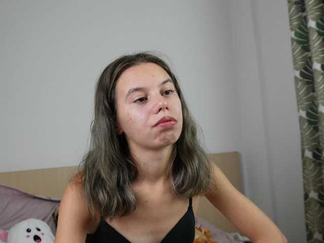 EmmaPetite, live now on BongaCams