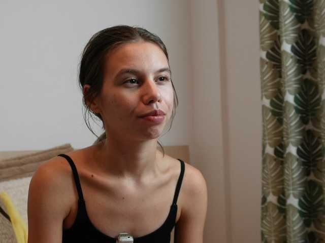 EmmaPetite live cam on BongaCams
