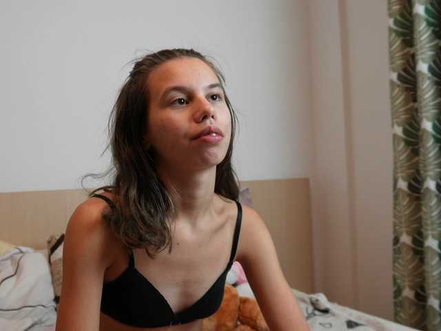 EmmaPetite, live now on BongaCams