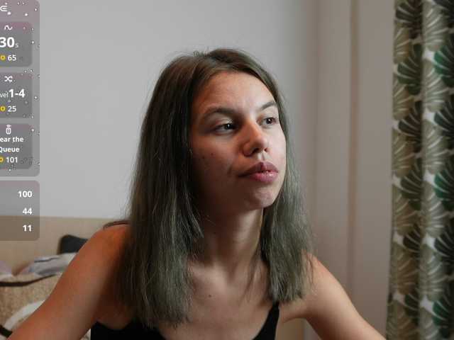EmmaPetite live cam on BongaCams