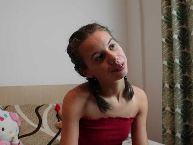 EmmaPetite live cam preview