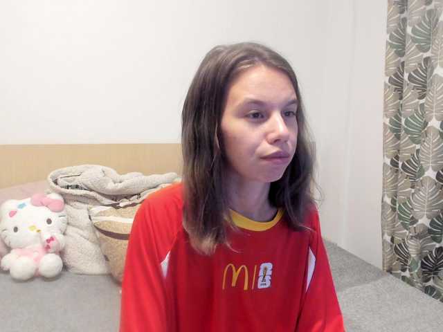EmmaPetite live cam on BongaCams