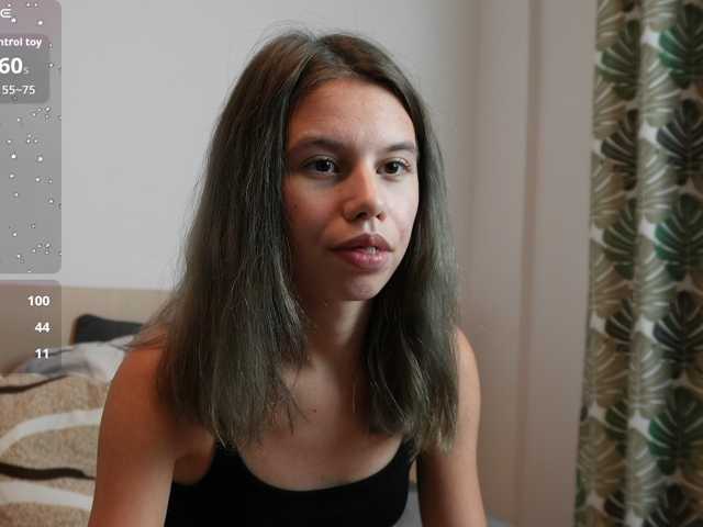 EmmaPetite live cam on BongaCams