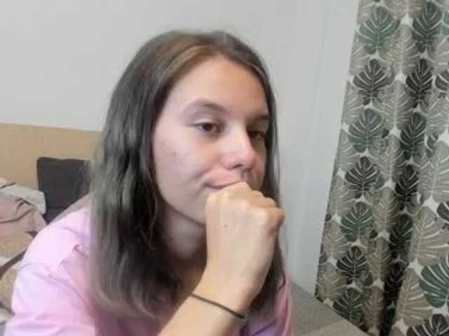 EmmaPetite live cam on BongaCams