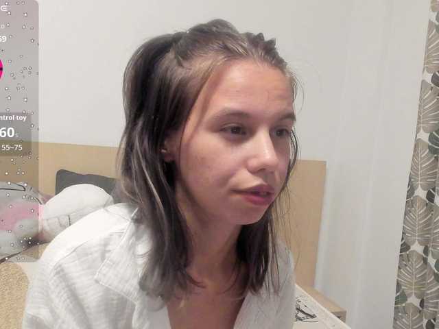 EmmaPetite live cam on BongaCams