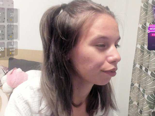 EmmaPetite live cam on BongaCams