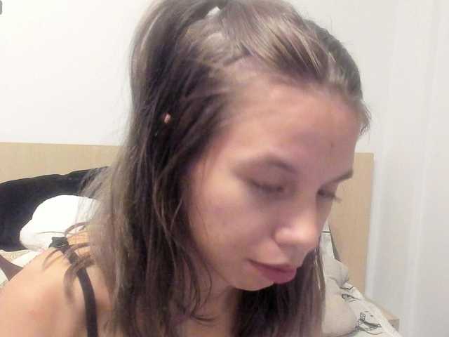 EmmaPetite live cam on BongaCams