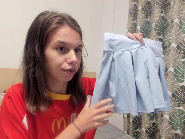 EmmaPetite live cam on BongaCams