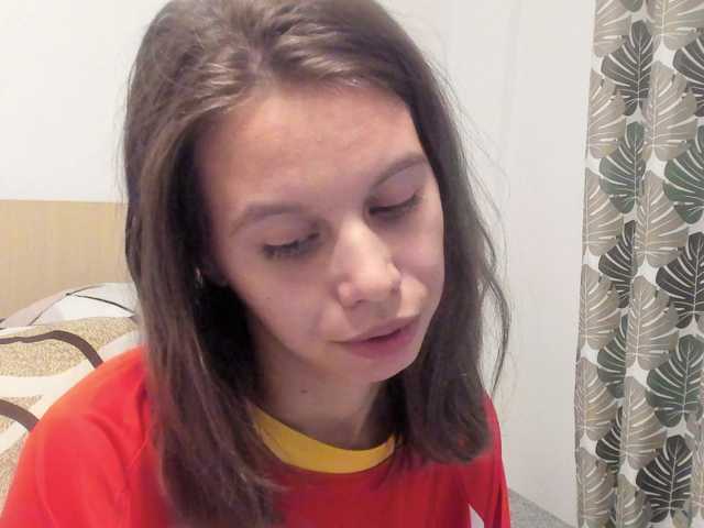 EmmaPetite live cam on BongaCams