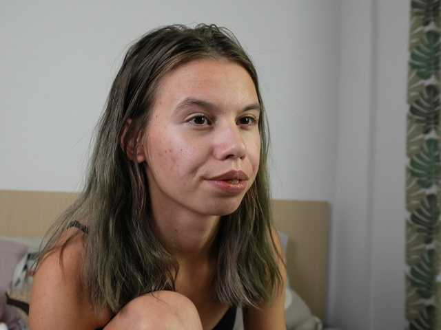 EmmaPetite live cam on BongaCams
