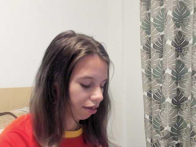 EmmaPetite live cam on BongaCams