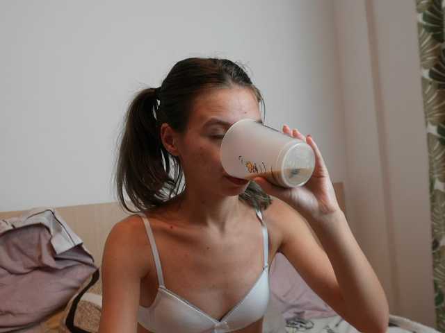 EmmaPetite live cam on BongaCams
