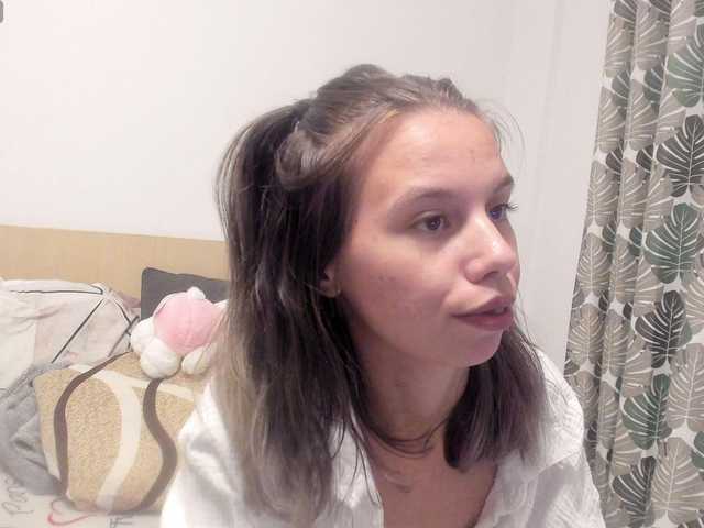 EmmaPetite live cam on BongaCams