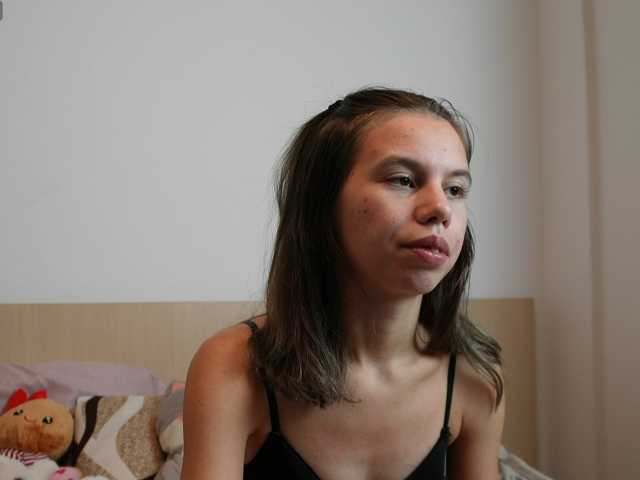EmmaPetite live cam on BongaCams