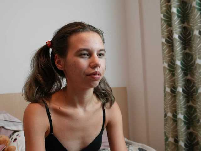 EmmaPetite live cam on BongaCams
