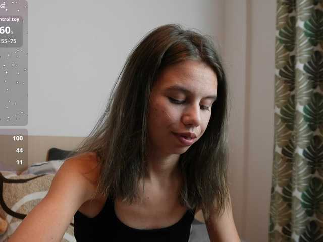 EmmaPetite live cam on BongaCams