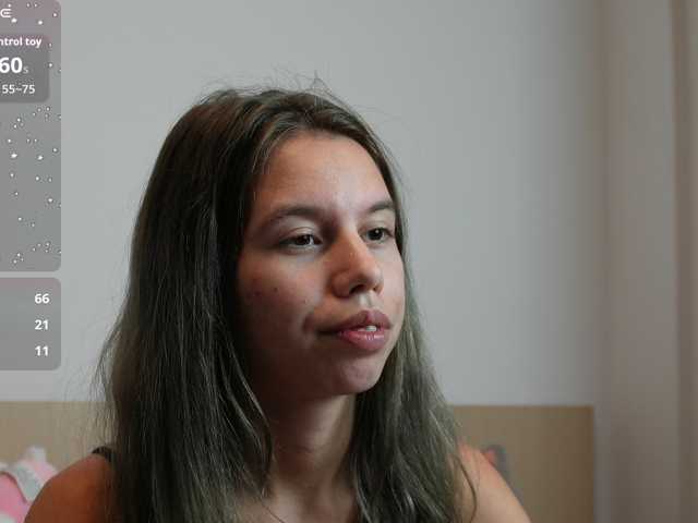 EmmaPetite live cam on BongaCams