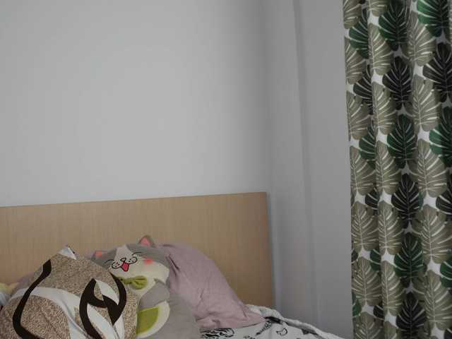 EmmaPetite live cam on BongaCams