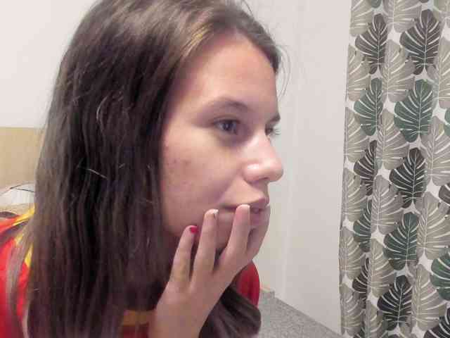 EmmaPetite webcam