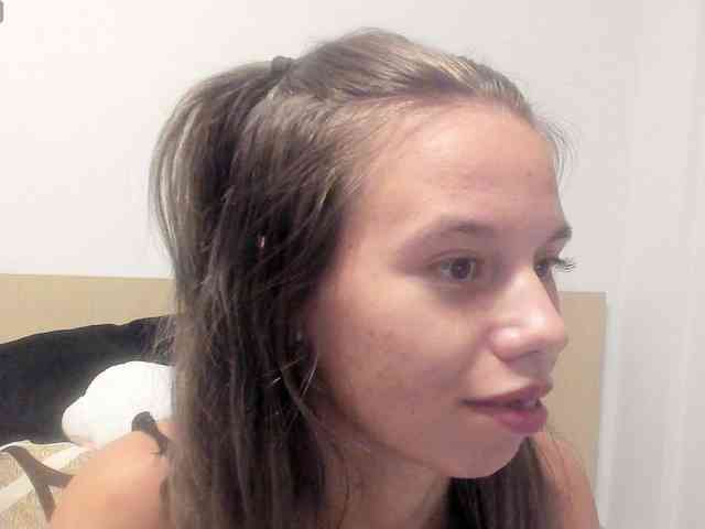 EmmaPetite webcam