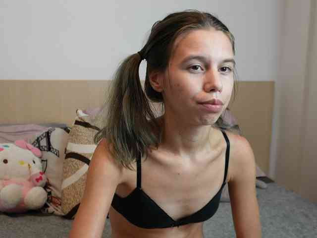 EmmaPetite webcam