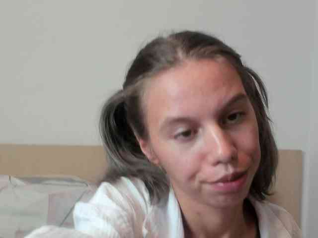 EmmaPetite webcam