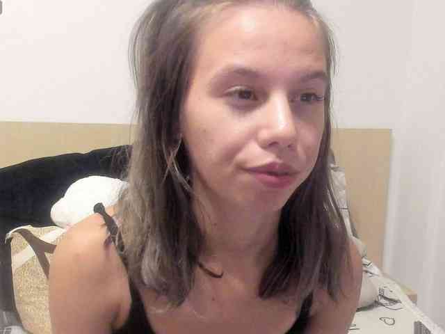 EmmaPetite webcam