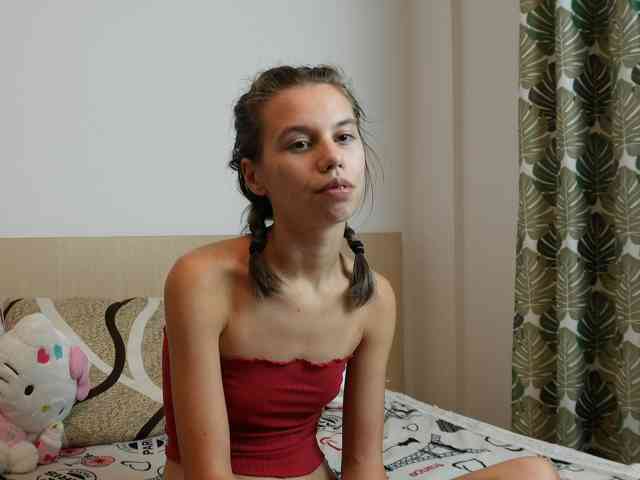 EmmaPetite webcam