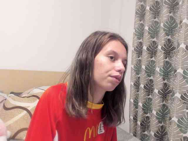 EmmaPetite webcam