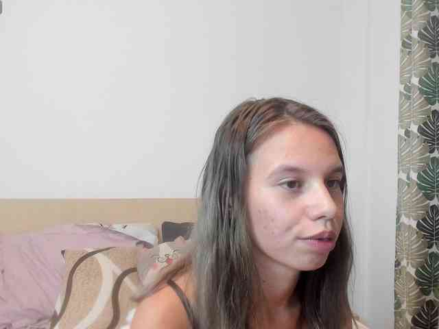EmmaPetite webcam