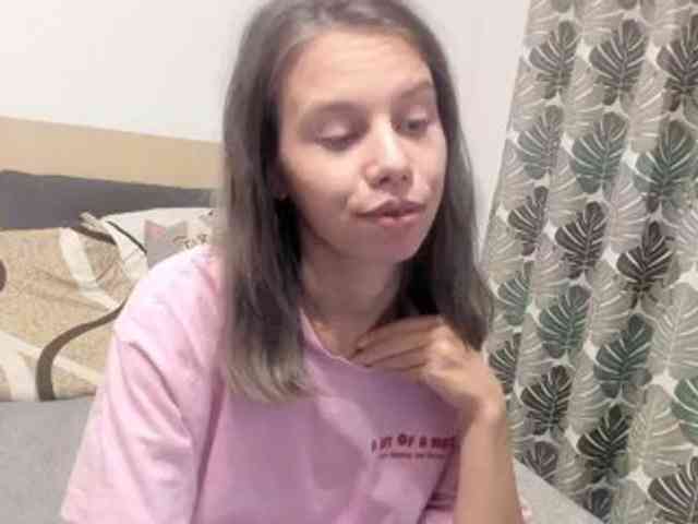 EmmaPetite webcam