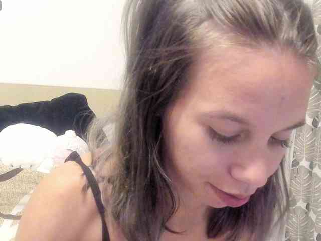 EmmaPetite webcam