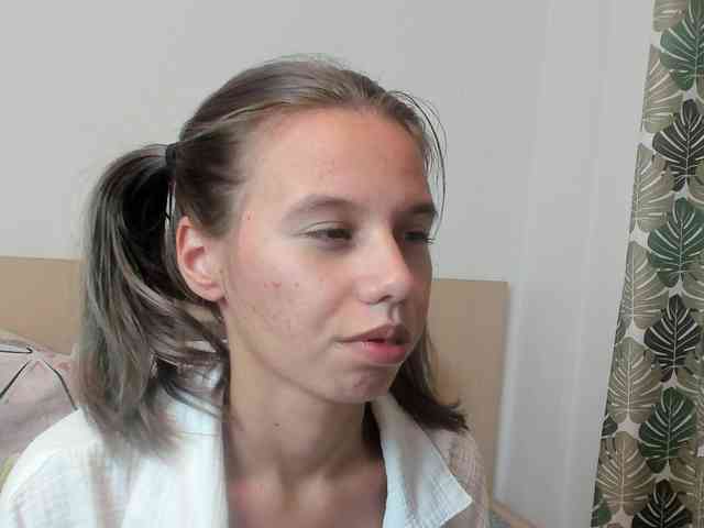 EmmaPetite webcam