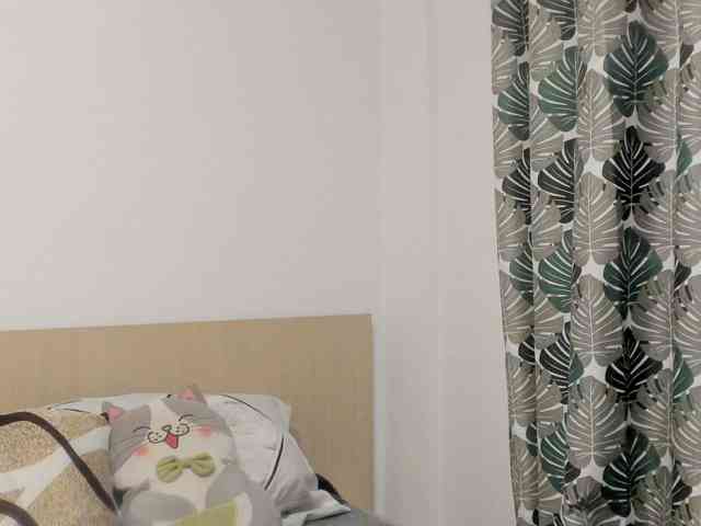 EmmaPetite webcam