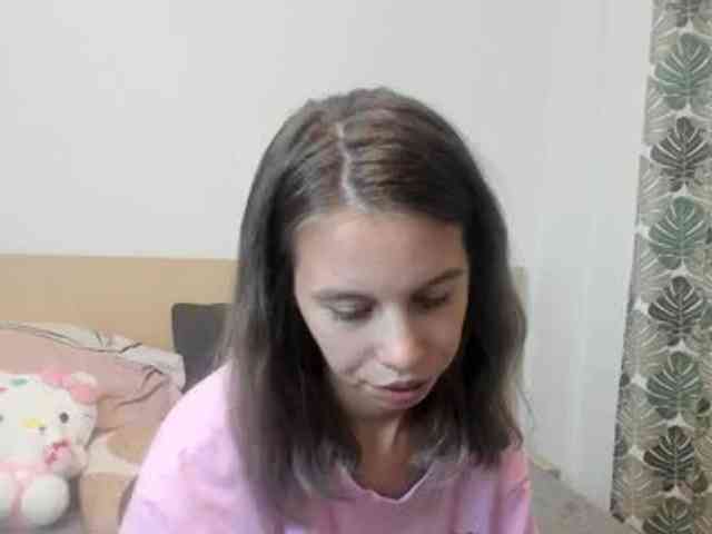 EmmaPetite webcam