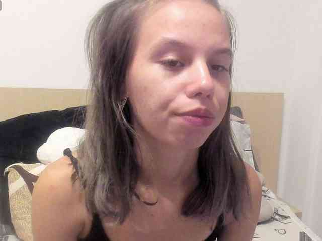 EmmaPetite webcam