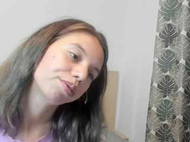 emmapetite's live room